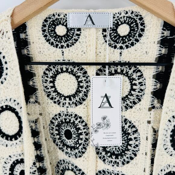 Boutique Crochet Cardigan Sweater Jacket Black Cream Open Front NWT One Size - Picture 3 of 9